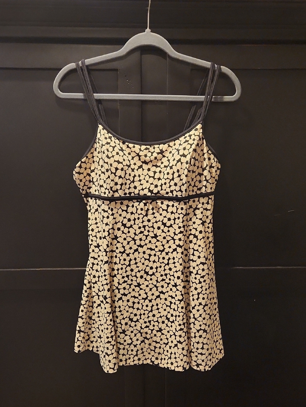 Body Concepts SZ 16 Black/Cream Floral Swim Dress